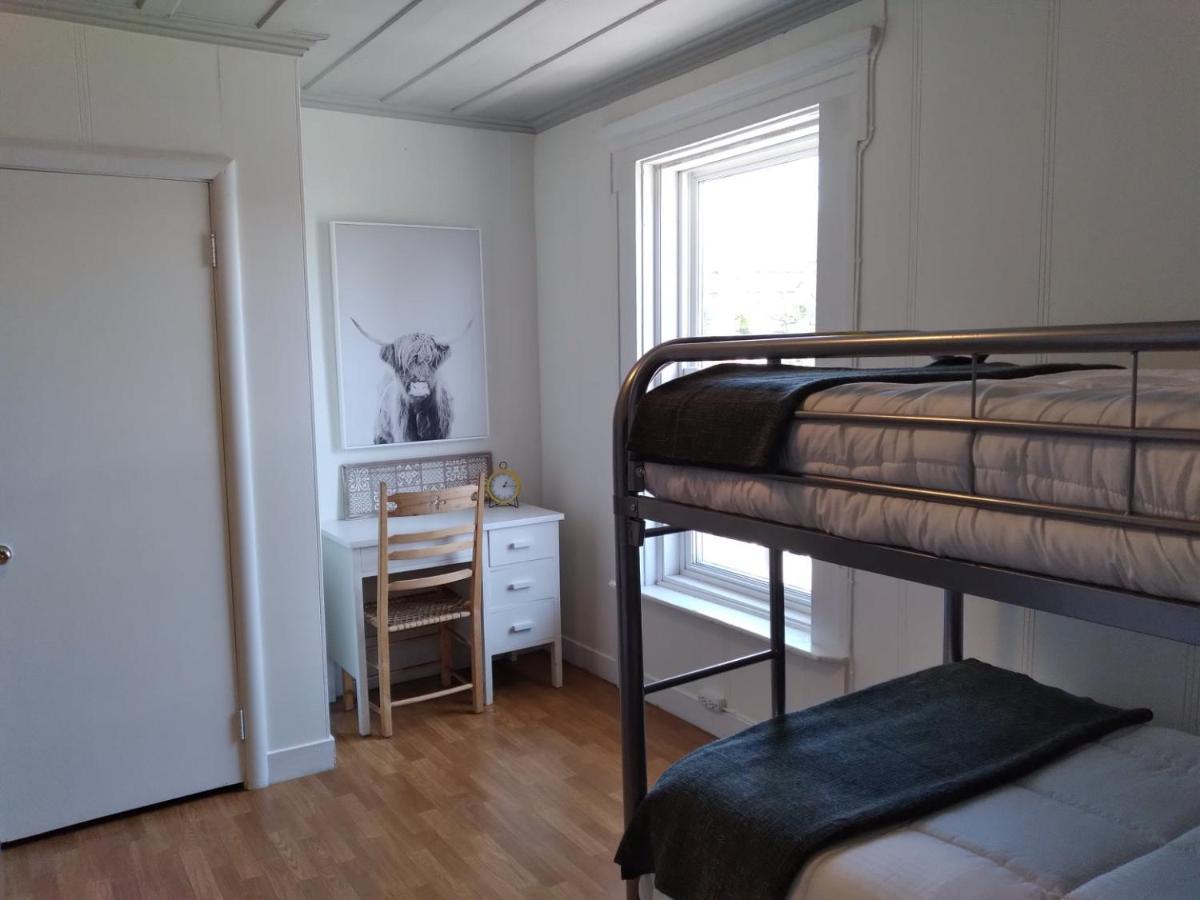 Le Cheval Noir Hostel Trois-Pistoles Ngoại thất bức ảnh